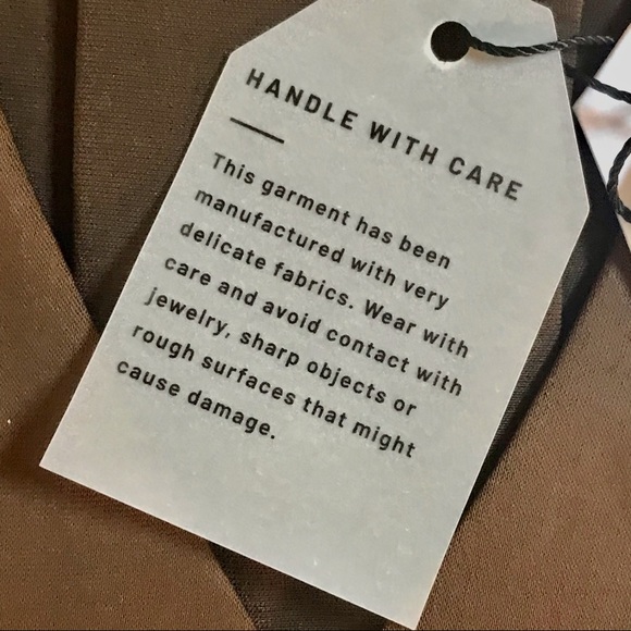 UNIVERSAL STANDARD EVA SATIN V-NECK BLOUSE CARAMEL SZ 2XS ( 6-8 ) - Picture 8 of 13